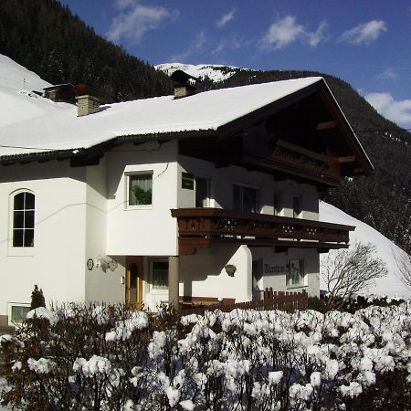 Ferienwohnung Alpenheim Tux Exterior photo
